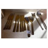 STAINLESS FLATWARE SERVING PIECES