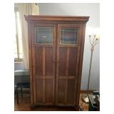 2 DOOR LEAD GLASS TOP CABINET - DOORS FOLD FULLY