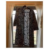 ZURI L BLACK/WHITE AND GOLD OVER SHIRT