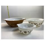 THREE PYREX BOWLS INCL. EARLY AM. CINDERELLA