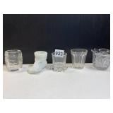 TOOTHPICK HOLDER W/ WHITE BOOT