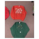 2 SZ MEDIUM SANTA CHRISTMAS SWEATSHIRTS