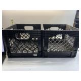 2 STACKABLE CRATES