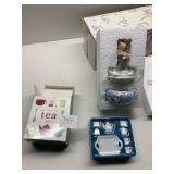 BEAR OUTFIT, MINI TEASETS, 1 CUP CHIPPED, KNITTED