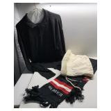 ALASKA SCARF, WHITE HAT CAN BUTTON ON COAT,