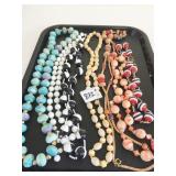 NECKLACE GROUP WITH PLASTIC BEADS CORD WOOD WHITE