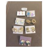 EARRINGS GROUP ON CARDS STUDS GOLD TONE PIERCED