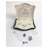 VINTAGE AMCO JEWELS BOXED GENUINE CAMEO NECKLACE