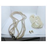 ASSORTED FAUX PEARL NECKLACES
