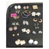 GROUP OF EARRINGS CLIP ON SCREW BACKS PEARLS