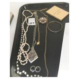 SILVER TONE PENDANT NECKLACE EARRINGS FLOWER PIN