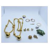 GOLD TONE STAINLESS STEEL NECKLACE AND BRACELET,