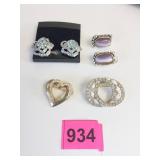 BLUE RHINESTONE CARDED EARRINGS GOLD TONE HEART