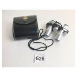 TASCO 8X 20 FIELD VIEW BINOCULARS WITH CARRY CASE