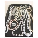 PEARL NECKLACE PEARL EARRINGS CLIP ON WHITE