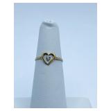 10K GOLD HEART DESIGN RING SZ. 5 - .59 GRAMS