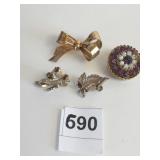 CORO EARRINGS GOLD TONE BOW PIN ROUND PIN WITH
