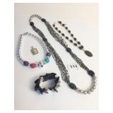 BLACK AND CLEAR BEADS NECKLACE SILVER BEAD