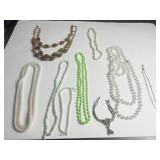 NECKLACES PEARLS GREEN BEADS BROWN GLASS GOLD