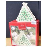 HOLIDAY NAPKIN HOLDER NIB $50.00