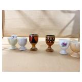 EGG CUPS AND 2 PLATES INCL 1909 CALENDAR PLATE