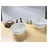FIRE KING BOWLS, 2 SETS SALT/PEPPERS