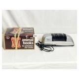 COW ANIMAL HOOK TERRACOTTA & SAVOUREX KNIFE