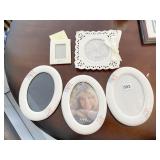 PICTURE FRAMES ASSORTED