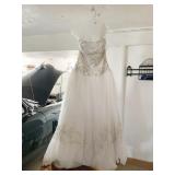 WEDDING DRESS JEWELED TOP AND BOTTOM ZIPPER BACK