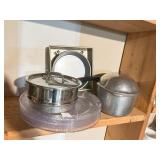 PLASTIC SERVING TRAYS, COVERED ROASTER AND BAKED