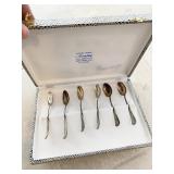 STAR WARS LIGHT-UP FLASHING WATCH IN BOX, MIKE