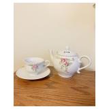 1985 TELEFLORA TEAPOT, SAUCER & CUP