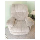 UPHOLSTERED BEIGE RECLINER