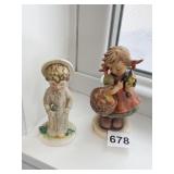 HUMMEL CHRIST CHILD W/ HOLLY LEAF & AUTUMN