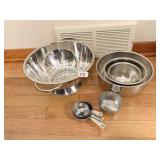 STAINLESS STEEL STRAINER, MIXING BOWLS, &
