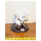 LENOX FINE PORCELAIN LOVE BIRDS FIGURINE, LOVES
