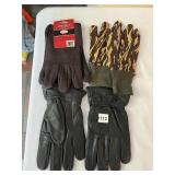 THREE NEW PAIRS OF GLOVES INCLUDING CAMO LARGE