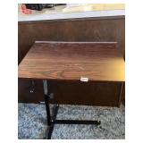 LIGHT WEIGHT COMPUTER STAND