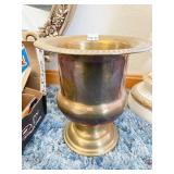 BRASS VASE WITH DECORATIVE EDGE