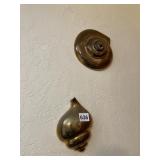 BRASS WALL HANGER SHELL DESIGN