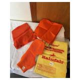 RAIN FAIR XL PANTS, 2 HATS AND ORANGE HAT