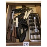 ICE CUBE TRAY METAL AND KNIVES