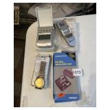 10 PC. MANICURE SET, QUARTZ WATCH NEW, SNOOZE &