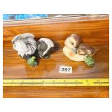 FRANKLIN PORCELAIN SKUNK FIGURINE AND DUCK