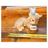 FRANKLIN PORCELAIN CAT FIGURINE PEEKABOO