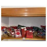 BOWS, GIFT CARD PRESENTERS