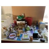 EXTRA LARGE TOTE CLEAR WITH LID AND CONTENTS