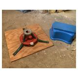 CHRISTMAS TREE STAND AND STEP STOOL