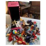 CAROUSEL DOLL CLOTHES IN CARRY CASE