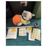 COMMONWEALTH SUNBURST PETS PLUSH CAT WITH